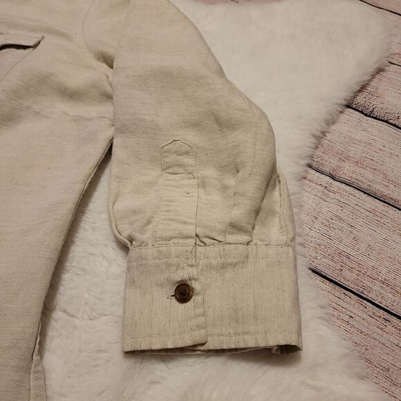 Van Heusen studio cream color collard button-down shirt - Picture 3 of 8